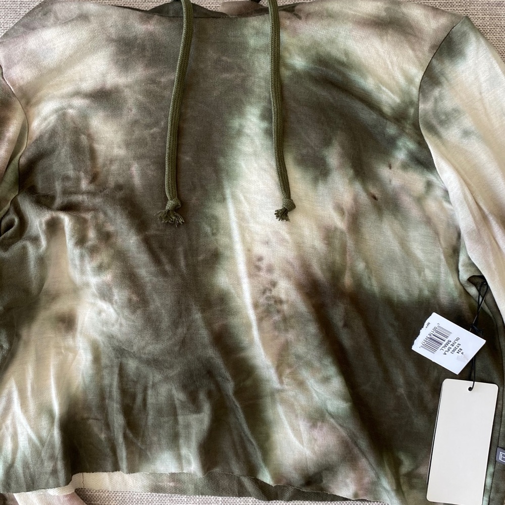crop sweatshirt- light weight so ssoft